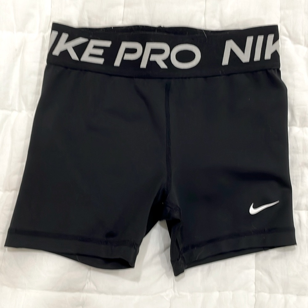 Nike pros mid-length SIZE YOUTH MEDIUM